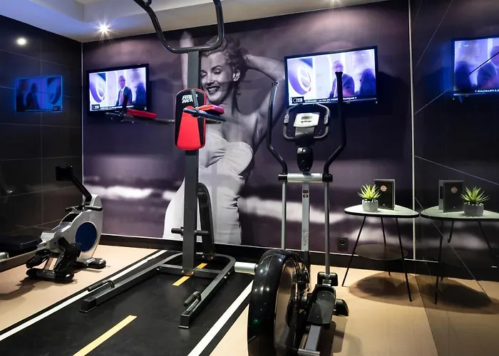 プラチヌ ホテル