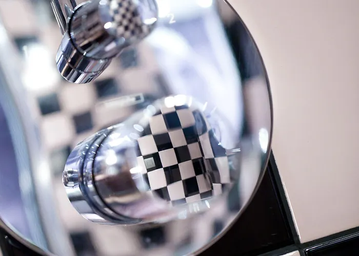 Platine 4* Париж