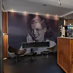 Otel Platine Paris