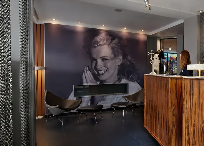 Otel Platine Paris